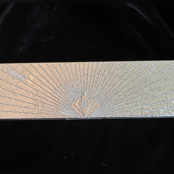 ⭐️NWT⭐️ Charlotte Tilbury BEJEWELLED EYES TO HYPNOTISE eye pallet. ⭐️NIB⭐️ - Picture 3 of 13